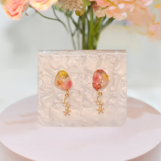 Floral Muse – Oval Earrings with Vine (Gold)